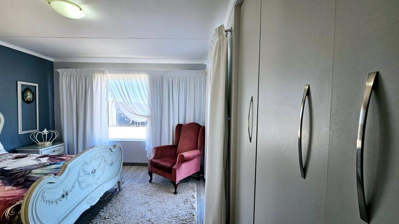 4 Bedroom Property for Sale in Dana Bay Western Cape